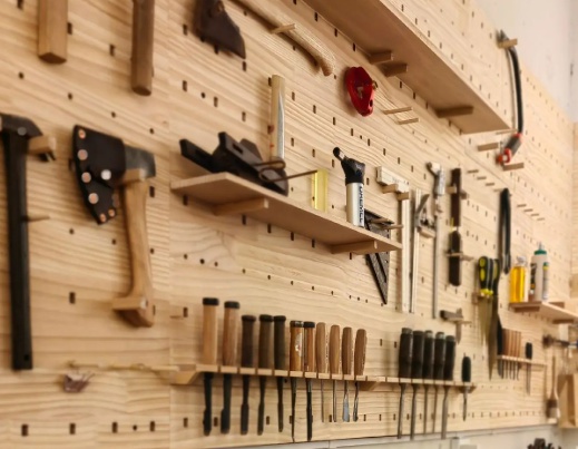 Common wood machining tools in hand woodworking
